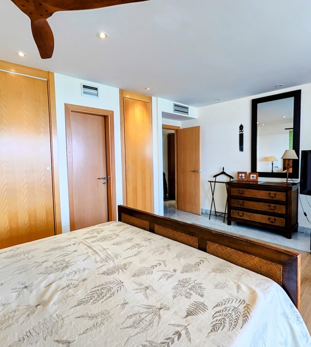 Resa Estates Marina Botafoch Ibiza 4 bedroos te koop sale bedroom 2.jpg